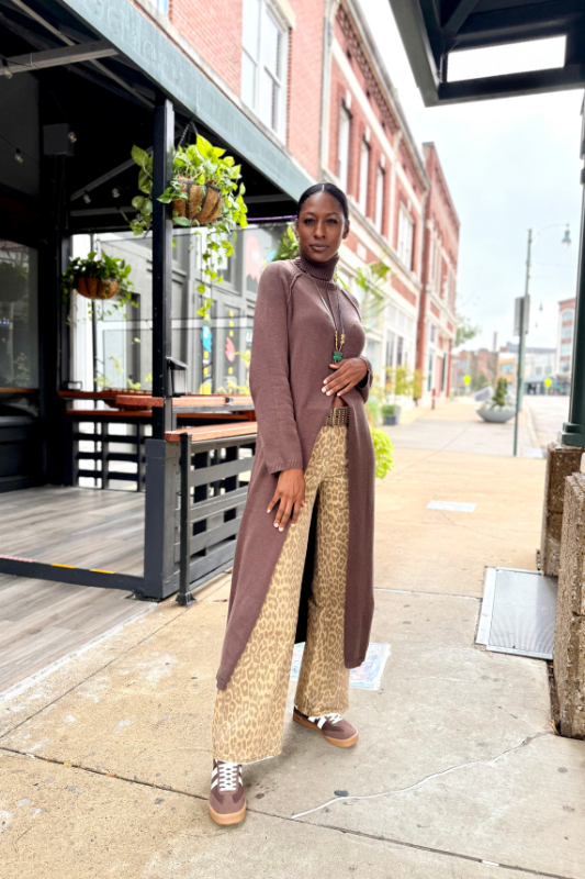 Mid Rise Leopard Jeans