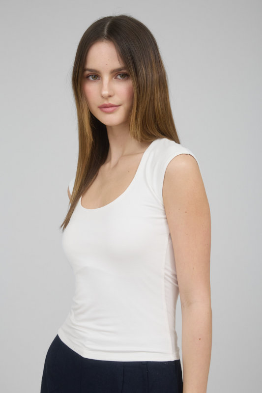 Shanna Scoop Top